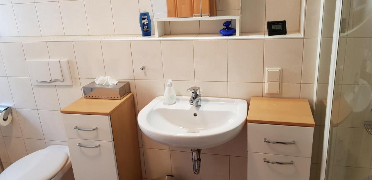 Tipp - Halle Idyllisch Am Fluss Krollwitz Zewnętrze zdjęcie